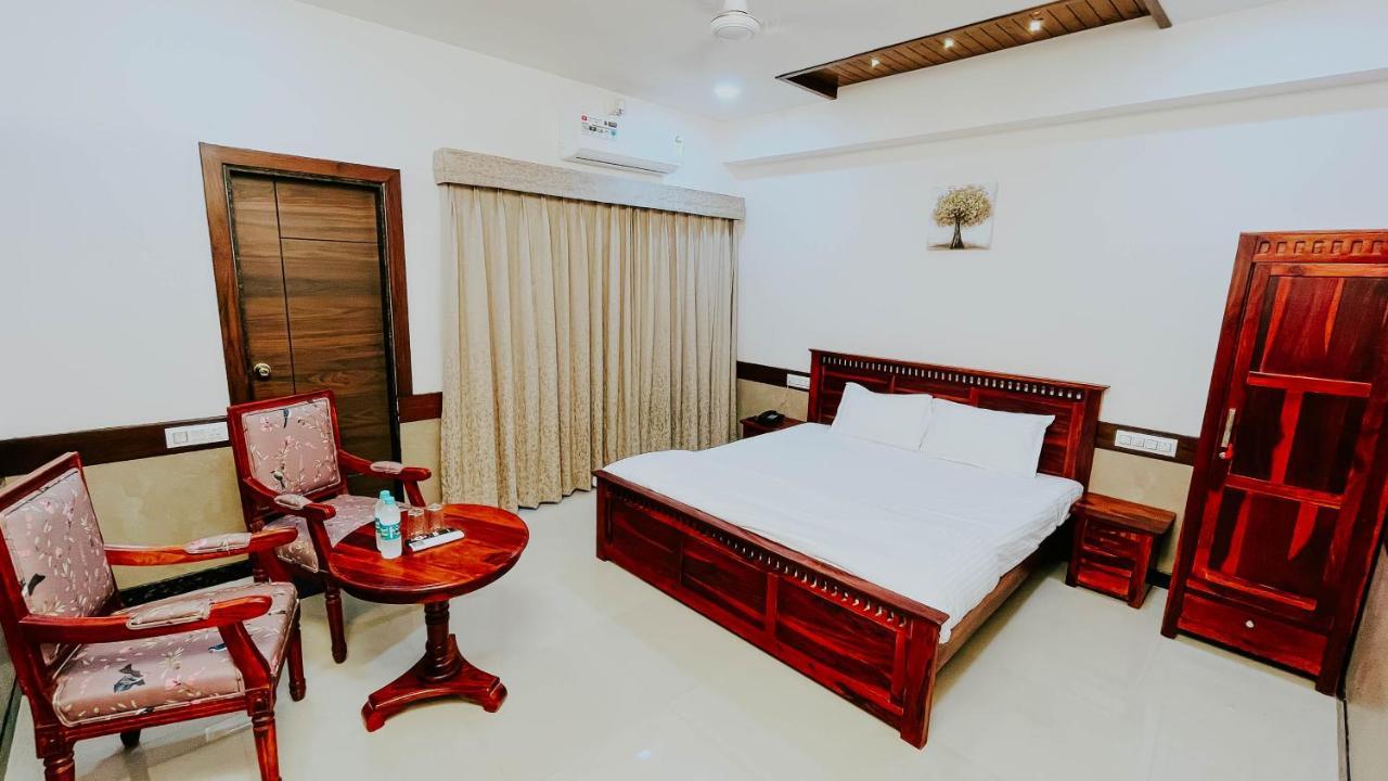 Hotel Tirth By Sonu'S Ujjain Extérieur photo