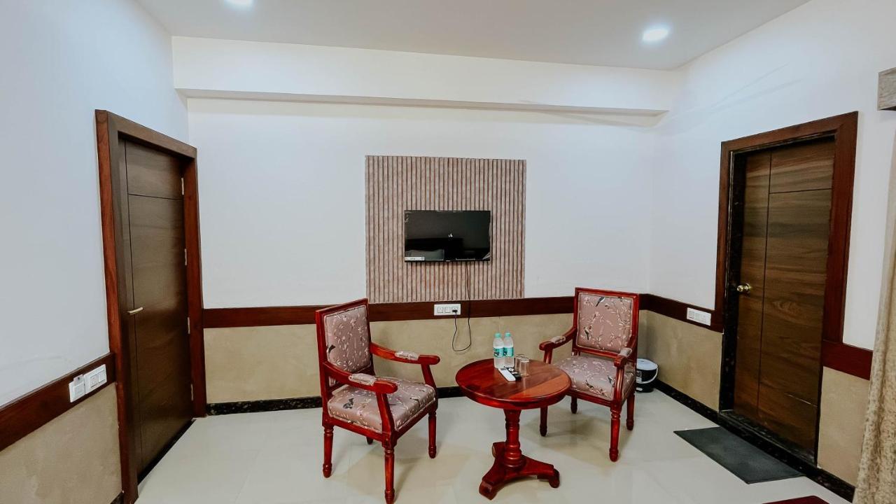 Hotel Tirth By Sonu'S Ujjain Extérieur photo
