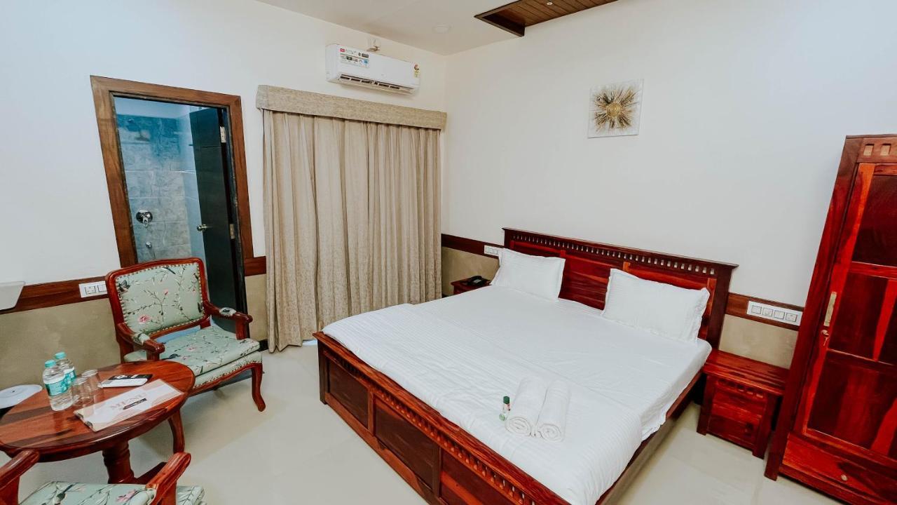 Hotel Tirth By Sonu'S Ujjain Extérieur photo