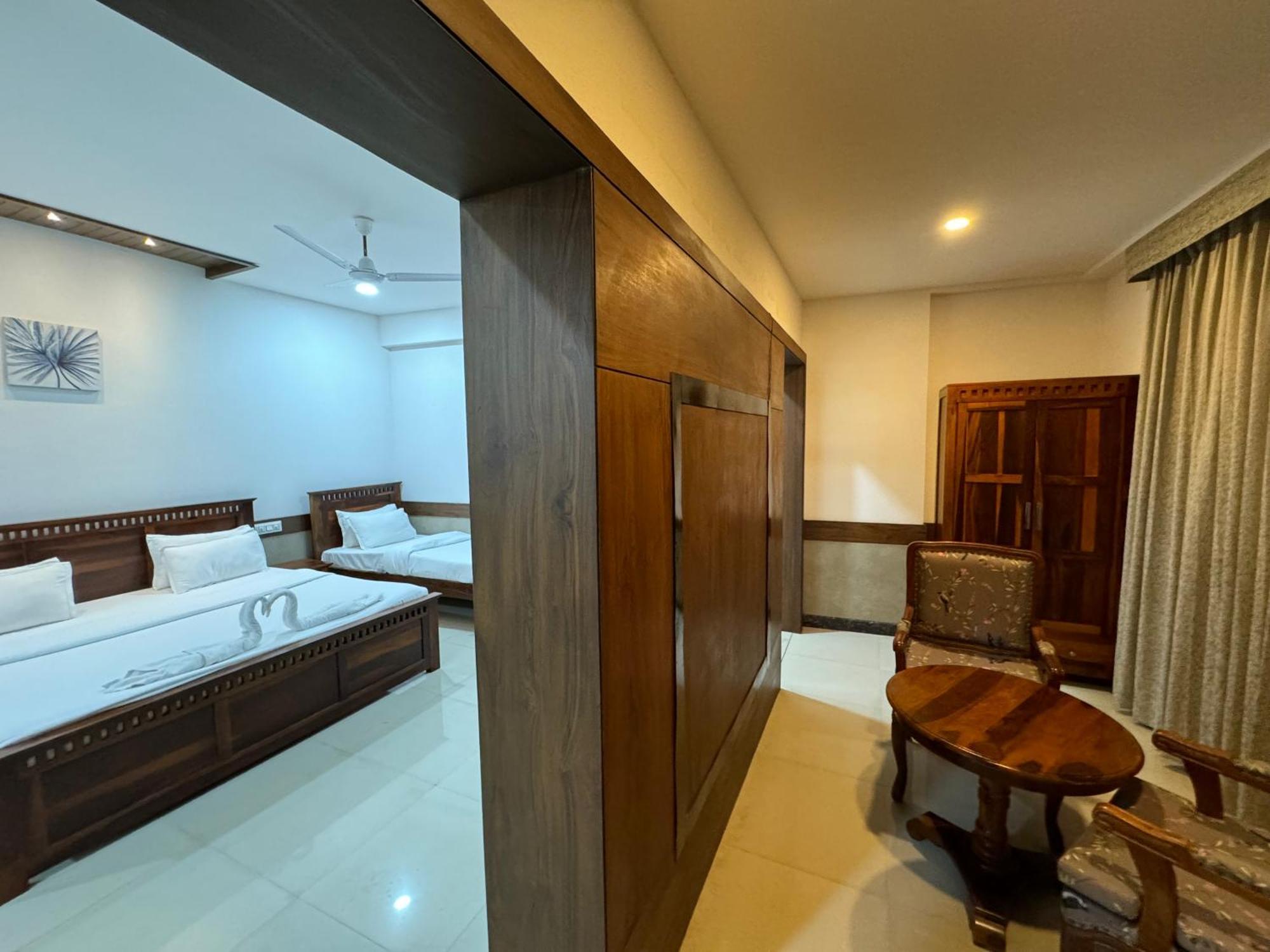 Hotel Tirth By Sonu'S Ujjain Extérieur photo