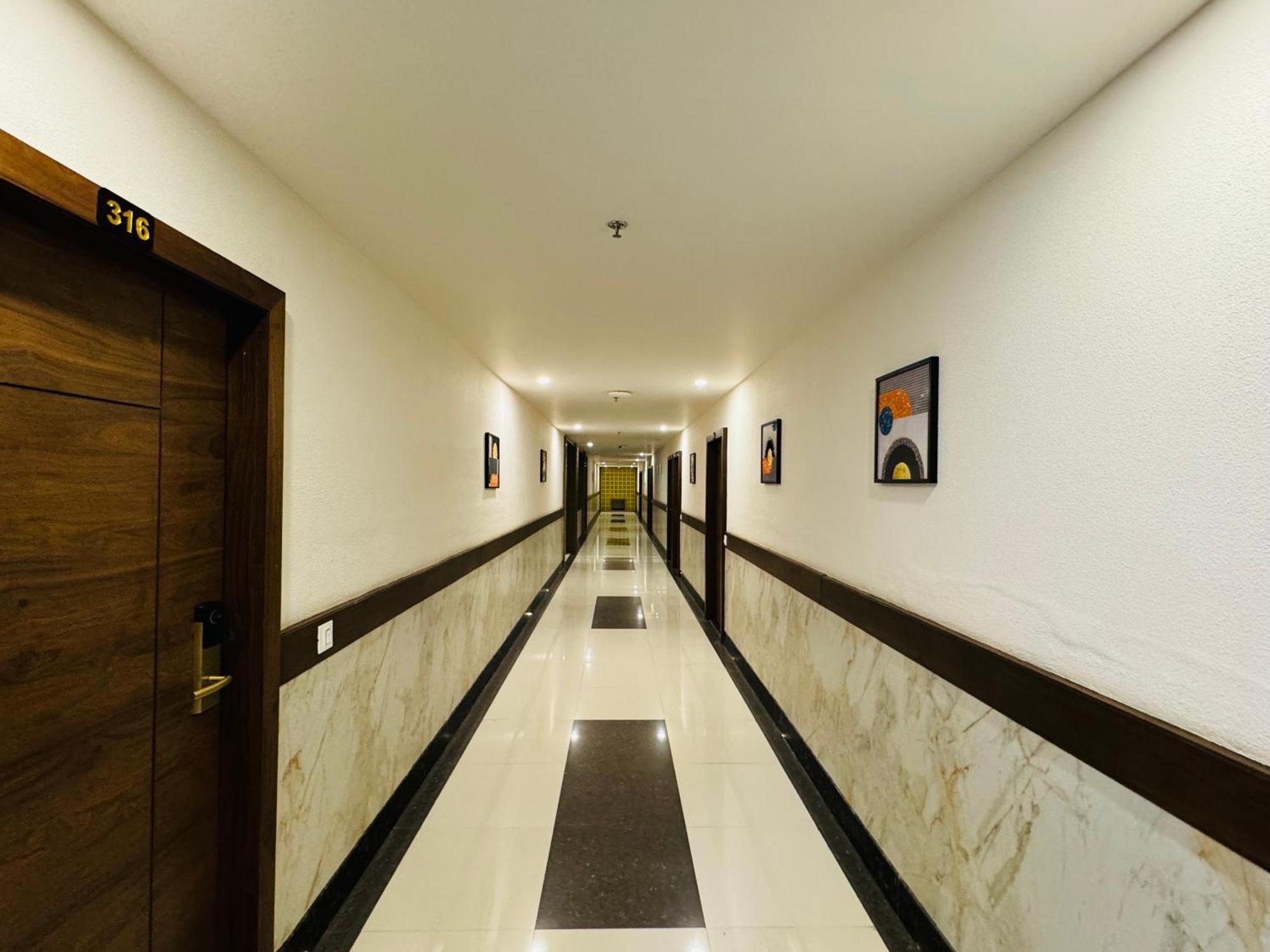 Hotel Tirth By Sonu'S Ujjain Extérieur photo