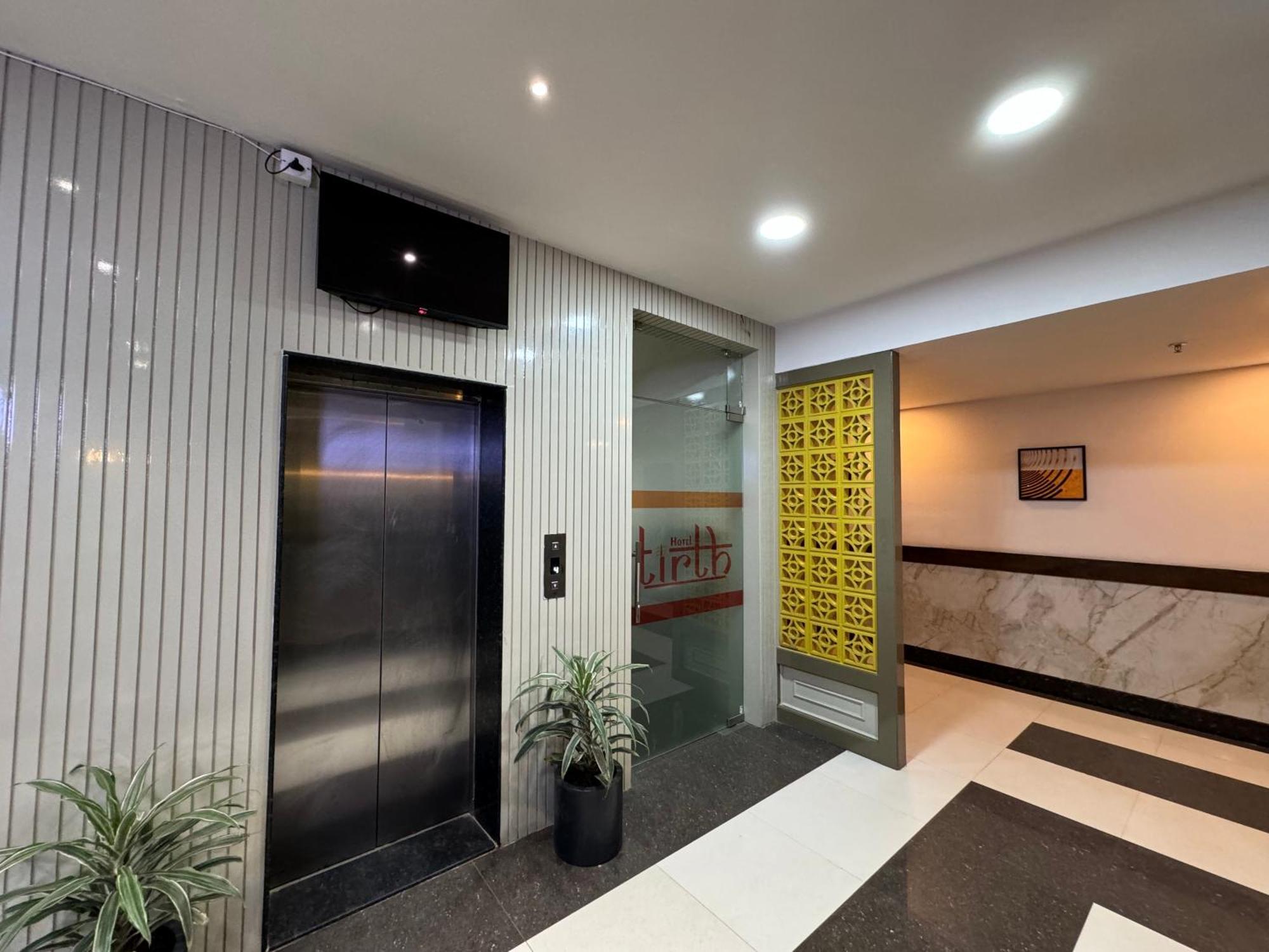 Hotel Tirth By Sonu'S Ujjain Extérieur photo