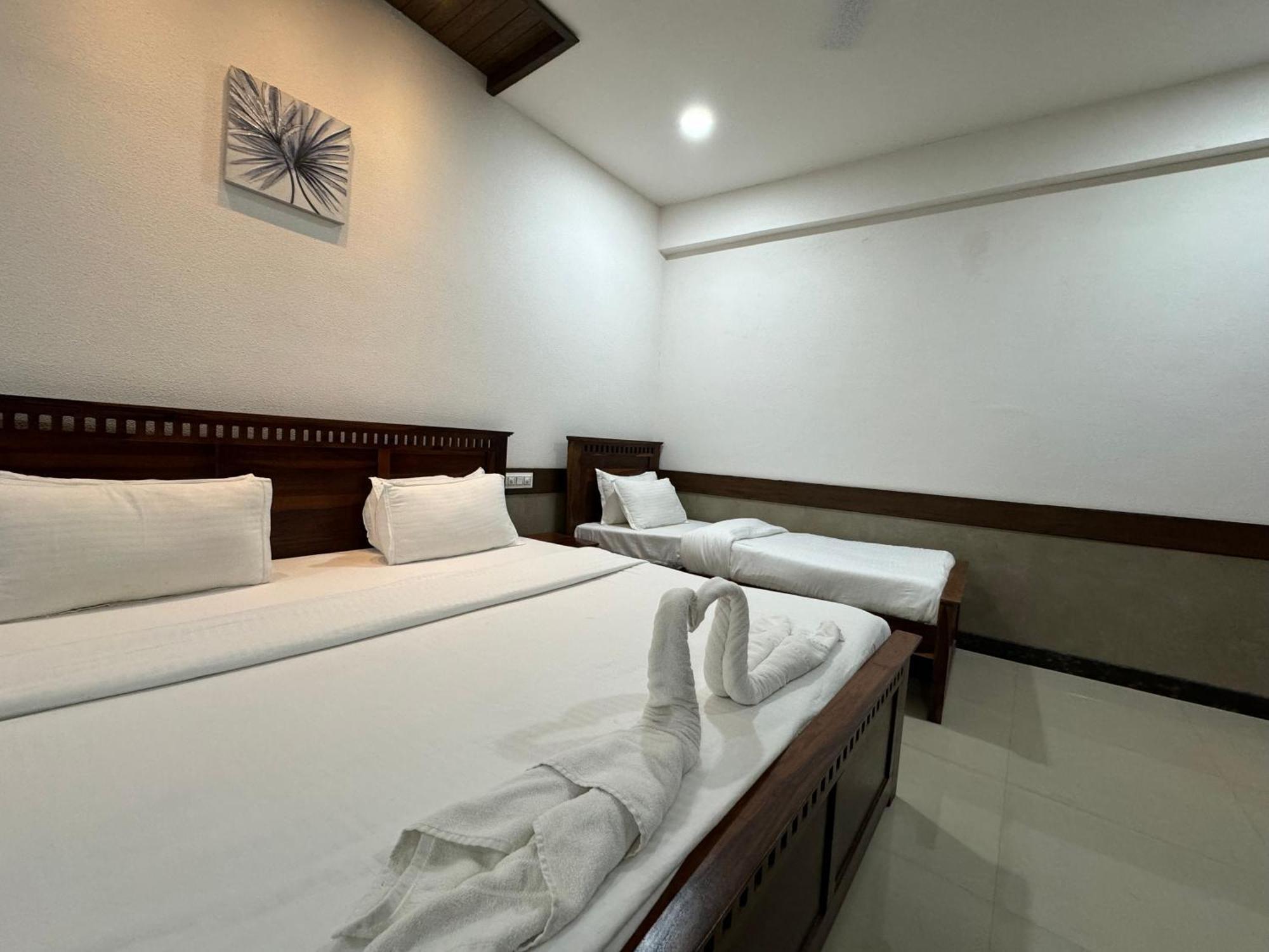 Hotel Tirth By Sonu'S Ujjain Chambre photo