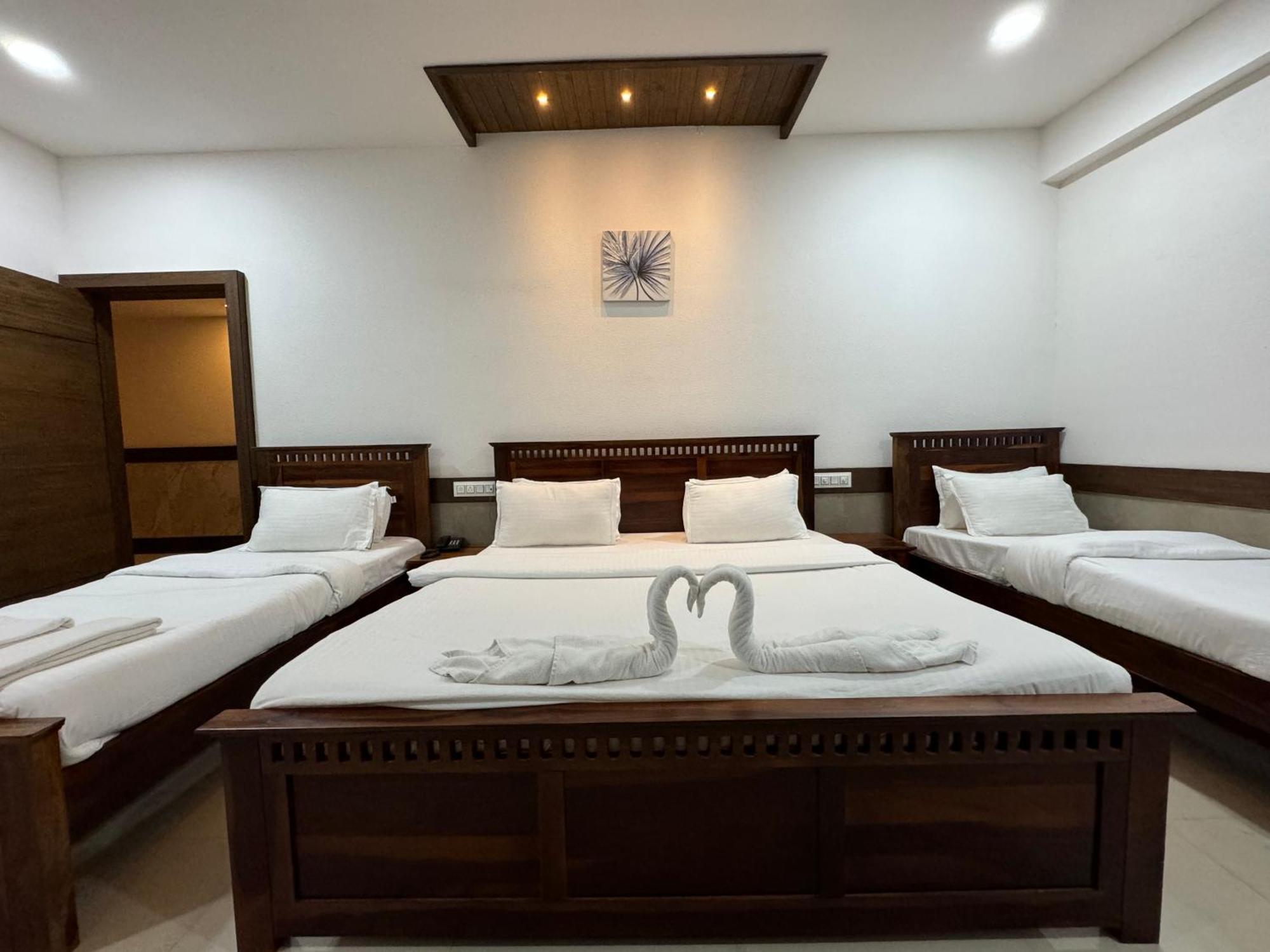 Hotel Tirth By Sonu'S Ujjain Chambre photo